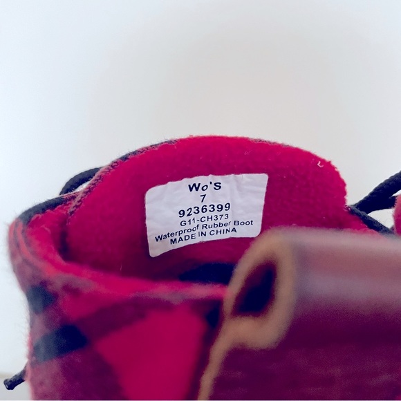 ❄️☔️ Sperry Buffalo Plaid Rain and Winter Duck Boots - Picture 4 of 8